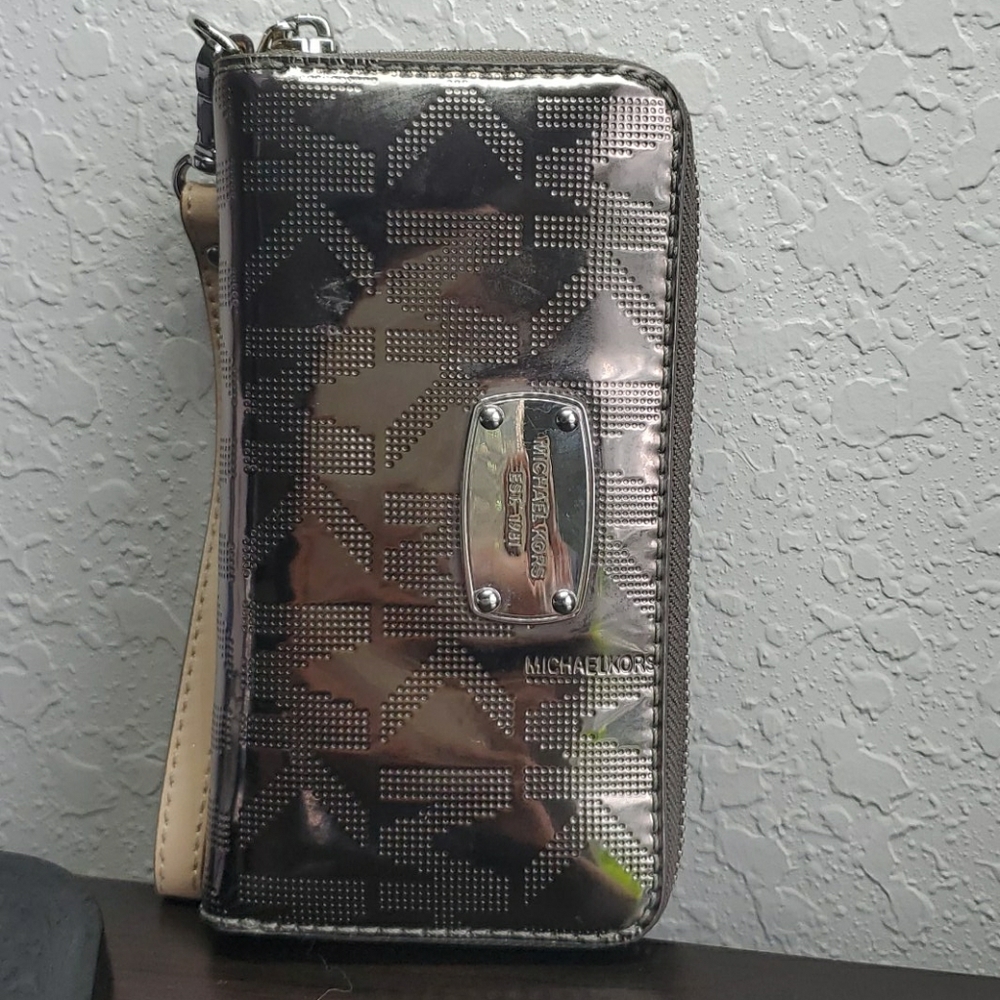 Michael Michael Kors Metallic Wallet